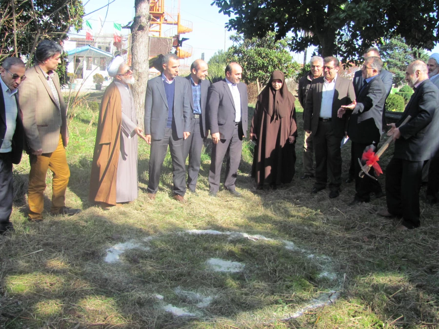 مراسم کلنگ زنی نماز خانه وانتشارات مرکزآموزش عالی شهید مطهری نوشهر 5