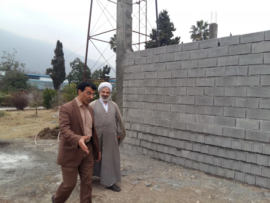 بازدید حجت السلام والمسلمین از روند پروژه در حال ساخت انتشارات دانشجویی و نماز خانه مرکزآموزش عالی شهید مطهری نوشهر 3