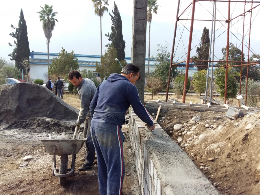 بازدید حجت السلام والمسلمین از روند پروژه در حال ساخت انتشارات دانشجویی و نماز خانه مرکزآموزش عالی شهید مطهری نوشهر 6