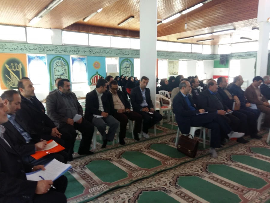 جلسه کارورزی سرکار خانم دکتر ابراهیمی با مدیران ومعلمان دانشگاه فرهنگیان 3