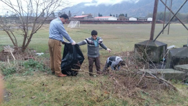 گزارش پاکسازی محوطه و فضای سبز دانشگاه  2