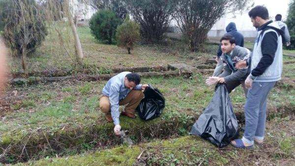 گزارش پاکسازی محوطه و فضای سبز دانشگاه  4