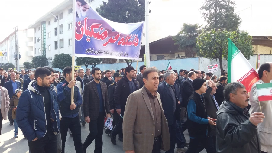 حضور در مراسم راه پیمایی 22 بهمن 5