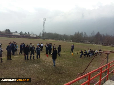 برگزاری مسابقه ورزشی طناب کشی