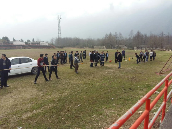 برگزاری مسابقه ورزشی طناب کشی 5