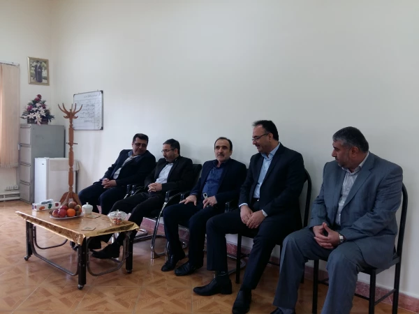 بازدید آقای دکتر احمدی لاشکی نایب رئیس کمسیون آموزش وتحقیقات مجلس شورای اسلامی و آقای دکتر سید احمد کسائیان مدیریت محترم امور پردیس های دانشگاه فرهنگیان استان مازندران و آقای خدادادی مدیر حراست دانشگاه فرهنگیان استان مازندران از مرکز آموزش عالی شهید مطهری