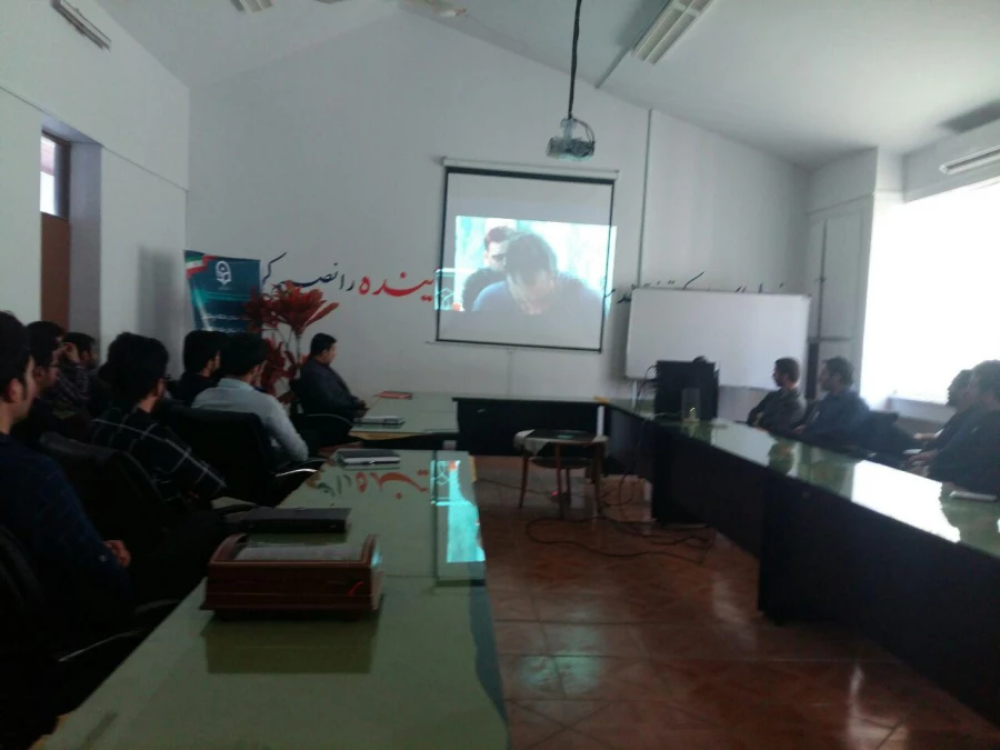 اکران فیلم سینمایی ابد و یک روز 5