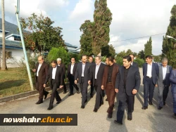 بازدید وزیر محترم آموزش و پرورش به همراه نایب رئیس کمیسون آموزش و تحقیقات مجلس شورای اسلامی 4