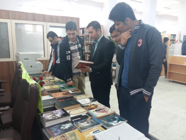 گزارش بازدید دانشجویان از کتابخانه شهرستان چالوس 3