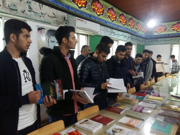 بازدید دانشجویان مرکز آموزش عالی از نمایشگاه کتاب 3