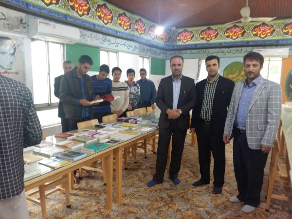 بازدید دانشجویان مرکز آموزش عالی از نمایشگاه کتاب 4