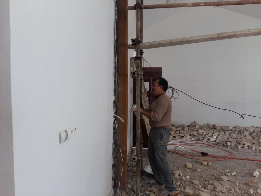 گزارش پاکسازی محوطه و بازسازی سالن کنفرانس دانشگاه جهت برگزاری اجلاسیه سراسری دانشگاه فرهنگیان سراسر کشور 7