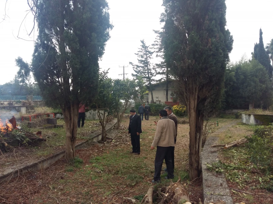 گزارش پاکسازی محوطه و بازسازی سالن کنفرانس دانشگاه جهت برگزاری اجلاسیه سراسری دانشگاه فرهنگیان سراسر کشور 4