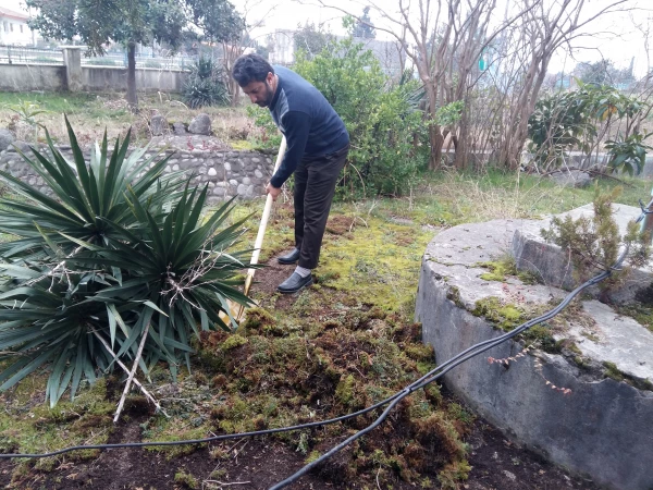 گزارش پاکسازی محوطه و بازسازی سالن کنفرانس دانشگاه جهت برگزاری اجلاسیه سراسری دانشگاه فرهنگیان سراسر کشور 2