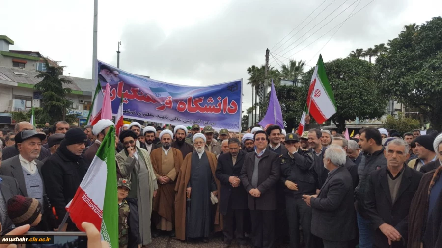 شرکت دانشجویان در راهپیمایی 22 بهمن 2