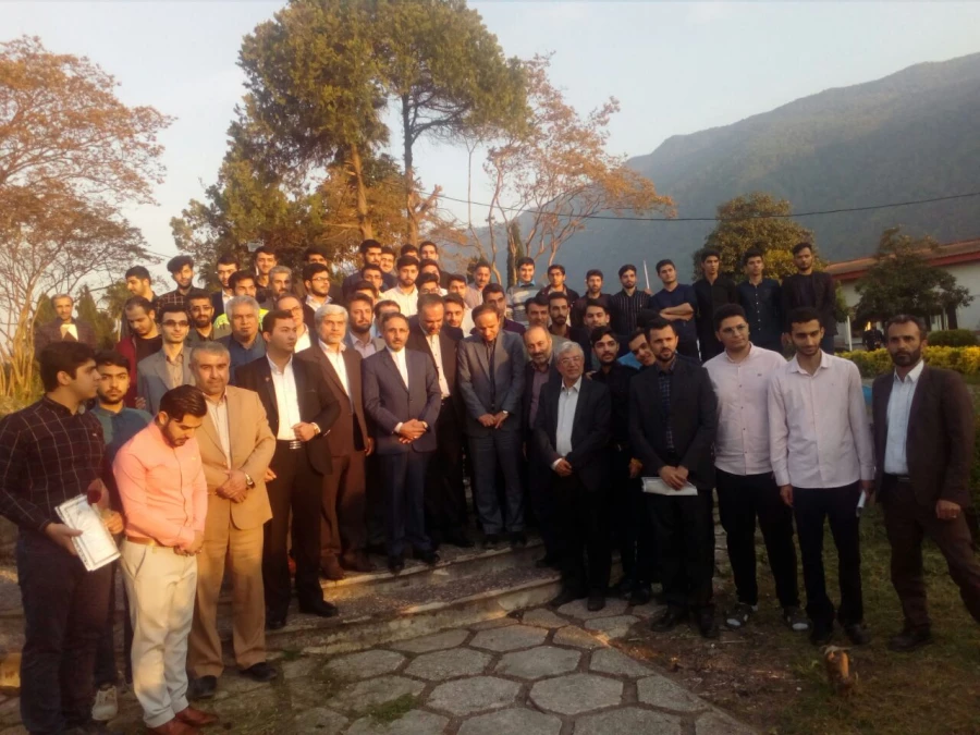 برگزاری مراسم گرامیداشت دهه سرآمدی و تجلیل از مقام معلم 12