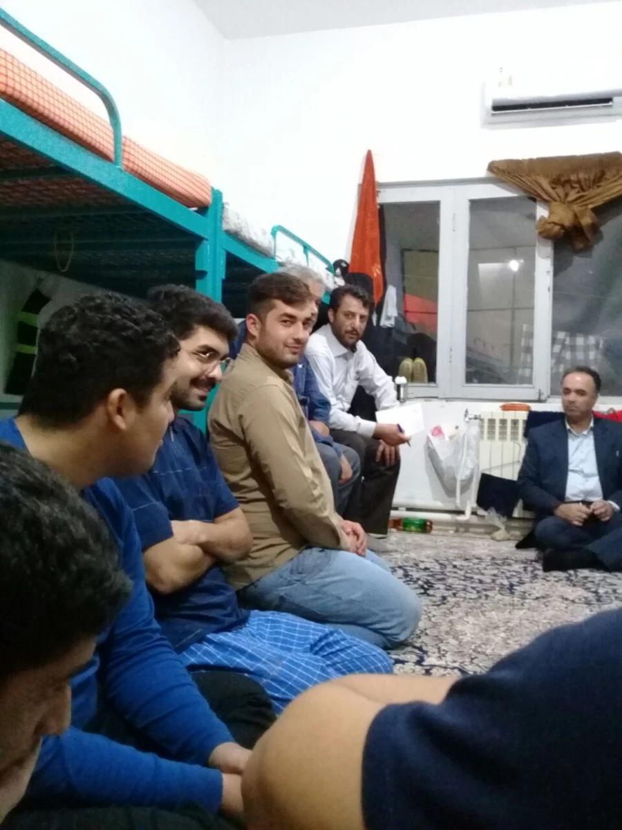 دیدار صمیمی سرپرست مرکز به همراه کارکنان در سرای دانشجویی 5