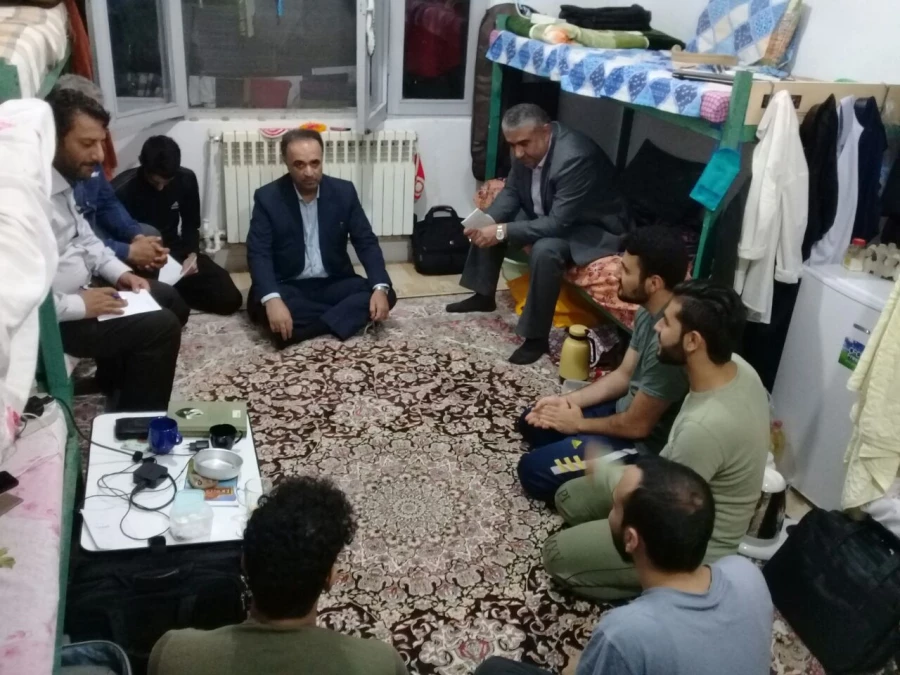 دیدار صمیمی سرپرست مرکز به همراه کارکنان در سرای دانشجویی 8