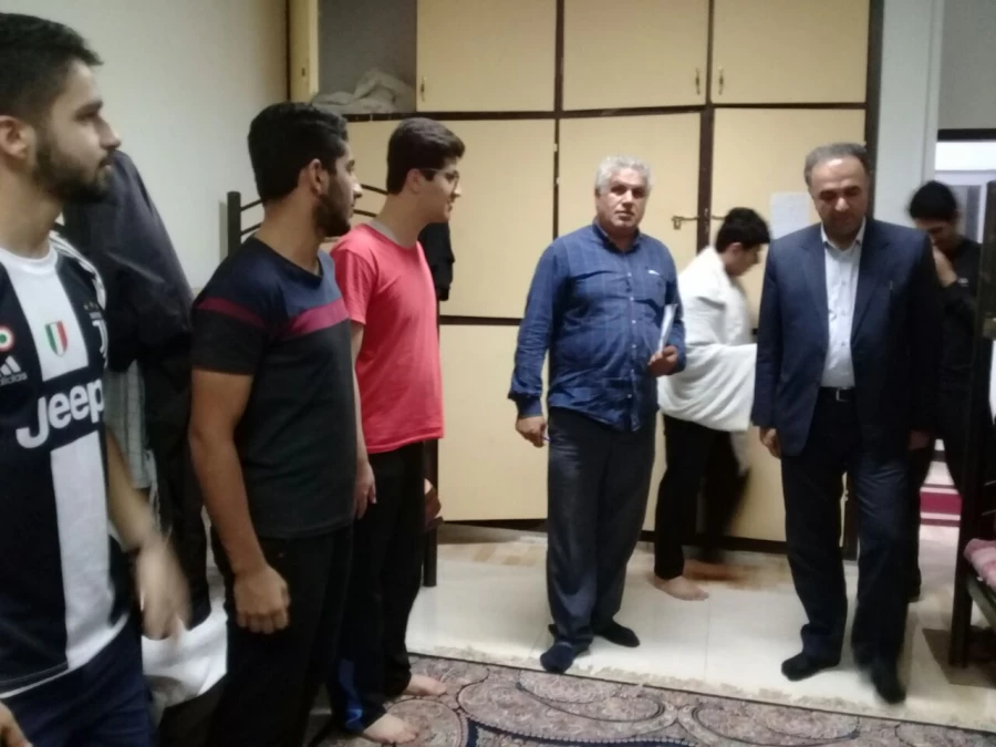 دیدار صمیمی سرپرست مرکز به همراه کارکنان در سرای دانشجویی 10