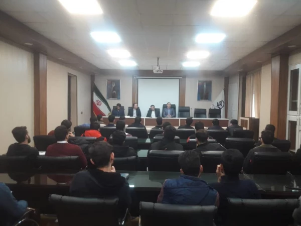 نشست صمیمی با دانشجویان 3