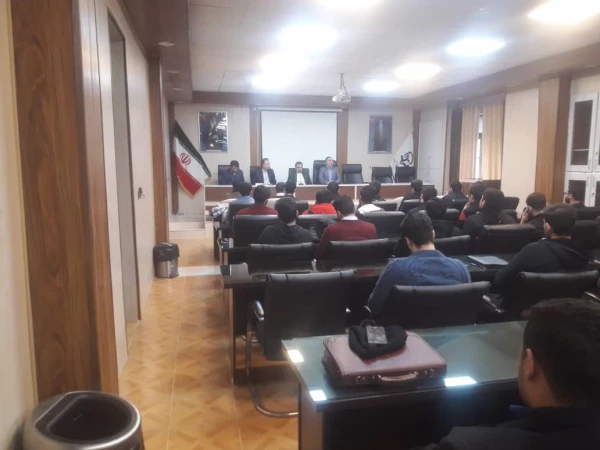 نشست صمیمی با دانشجویان 5