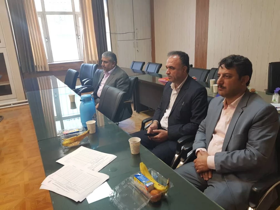 جلسه مدیران محترم گروه های آموزشی با اساتید مرکز 6