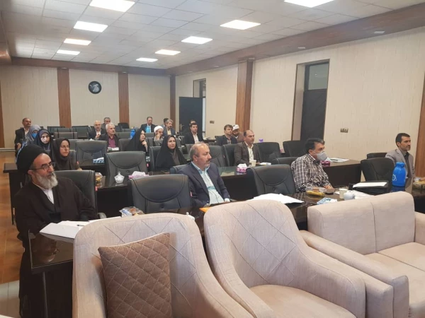 جلسه مدیران محترم گروه های آموزشی با اساتید مرکز 8