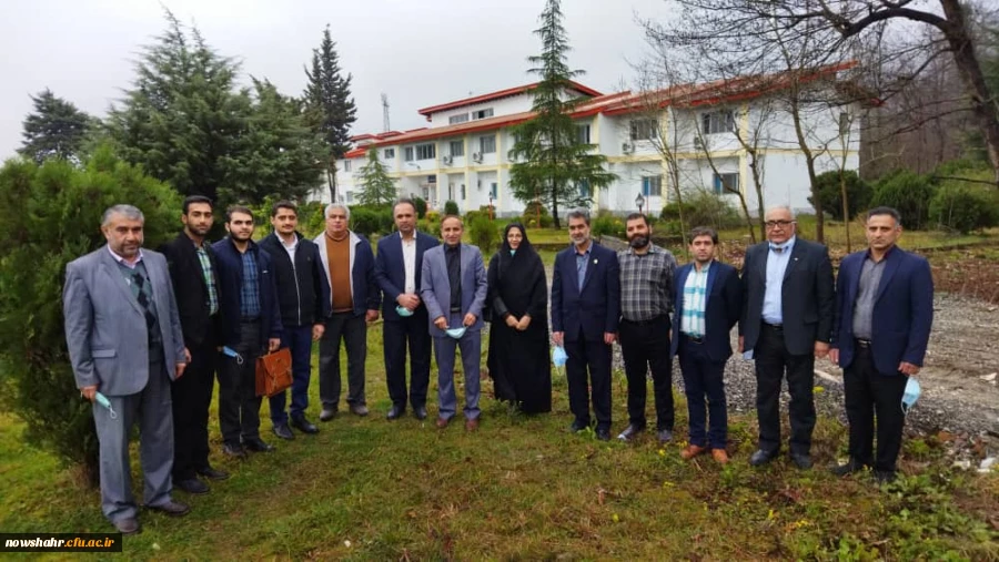 غرس 42 درخت مثمر پرتقال در هفته منابع طبیعی و روز درختکاری به مناسبت چهل و دومین سالگرد پیروزی انقلاب اسلامی ایران  5