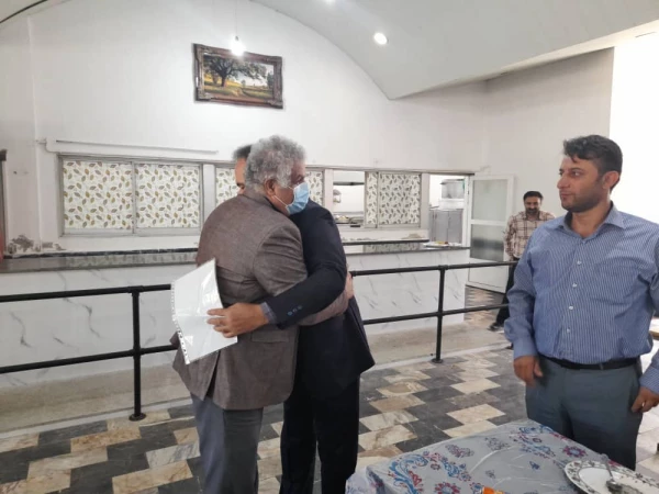 از آزاده سرافراز صادق طهماسبی در روز گرامیداشت ورود آزادگان تقدیر شد. 2